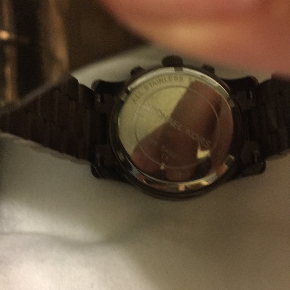 Michael Kors Watch - Picture 4 of 4